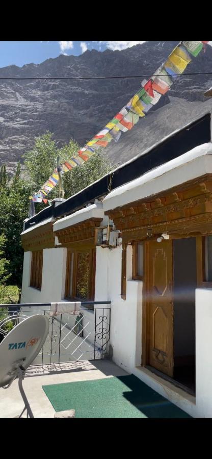 Sernang Homestay Hundar Ngoại thất bức ảnh