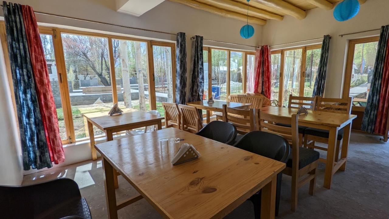 Sernang Homestay Hundar Ngoại thất bức ảnh
